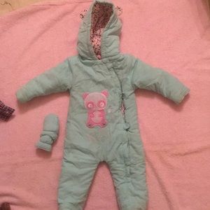 Baby puffers, with matching gloves / mittens